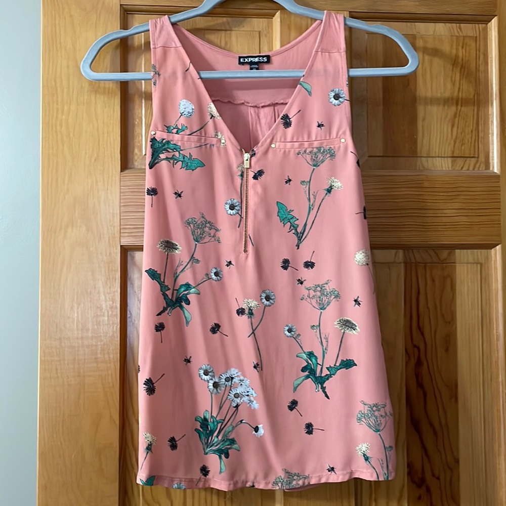 Express patterned tank